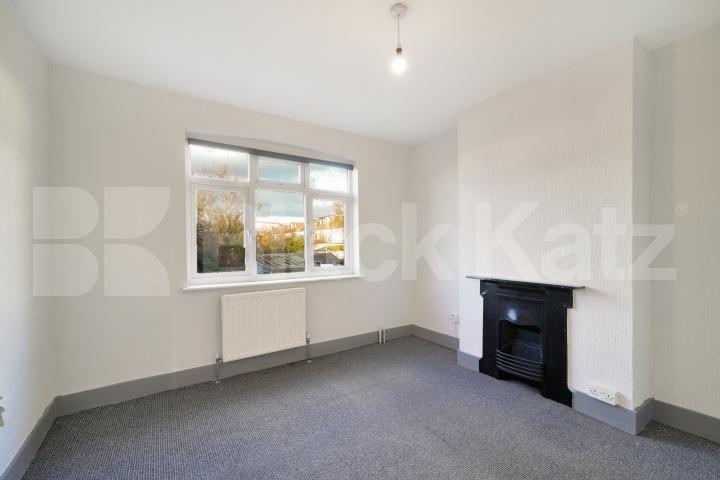 Refurbished throughout, flooded with natural light & beautiful mature garden  St. Barnabas Road, Tooting